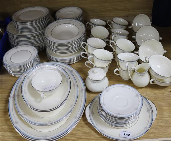 A comprehensive Royal Doulton Lisa tea and dinner service